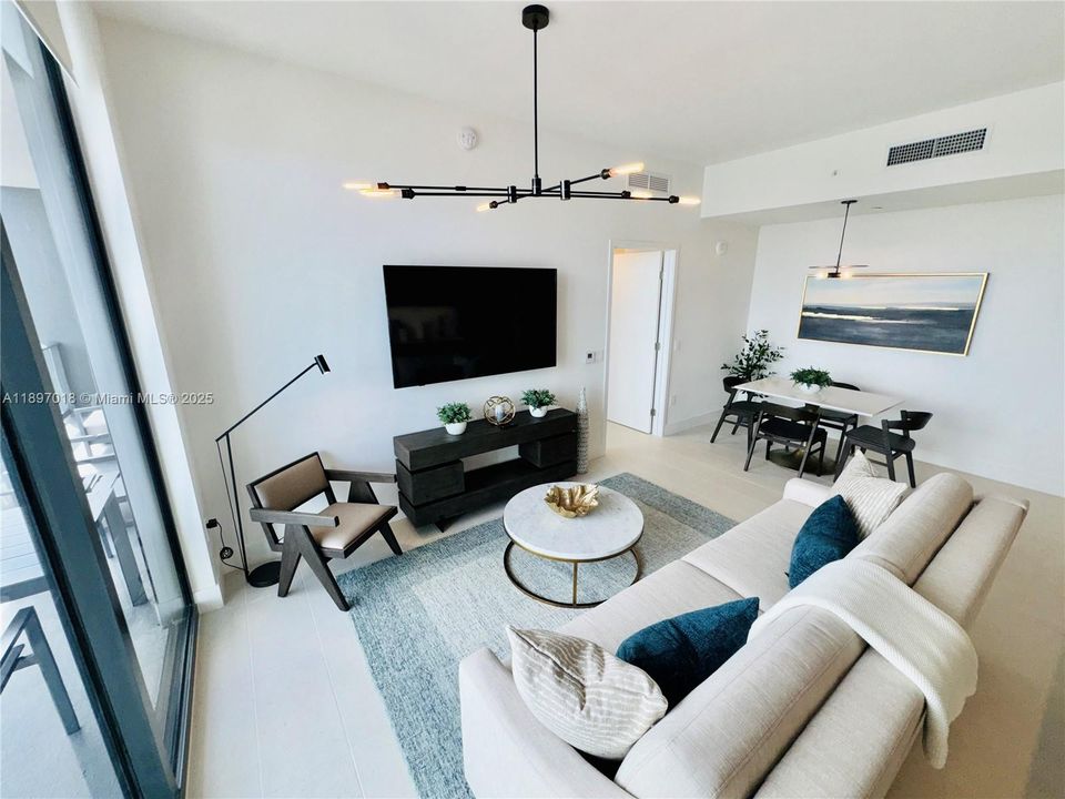 For Rent: $6,200 (2 beds, 2 baths, 837 Square Feet)