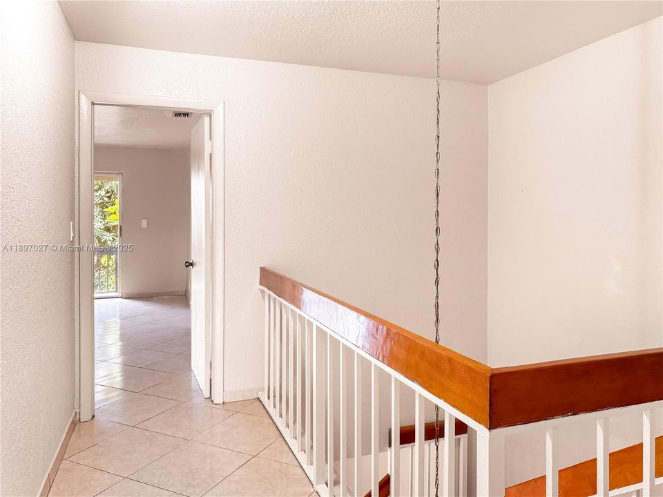 Recently Rented: $2,500 (4 beds, 2 baths, 2100 Square Feet)