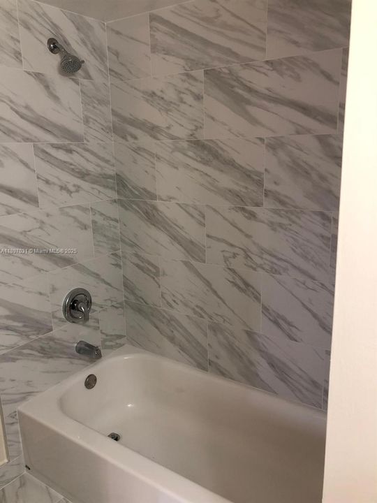 For Sale: $295,000 (2 beds, 2 baths, 1235 Square Feet)