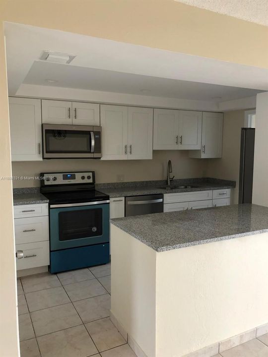 For Sale: $295,000 (2 beds, 2 baths, 1235 Square Feet)