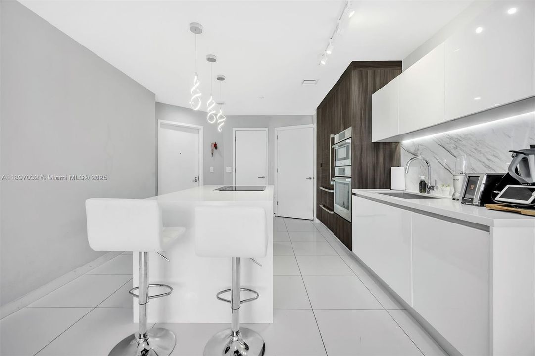 На продажу: $615,000 (2 спален, 2 ванн, 1178 Квадратных фут)
