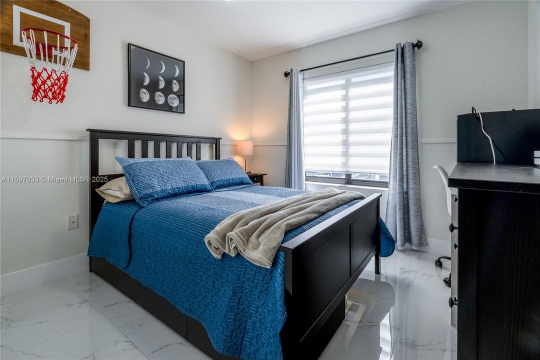 For Sale: $650,000 (4 beds, 2 baths, 1553 Square Feet)