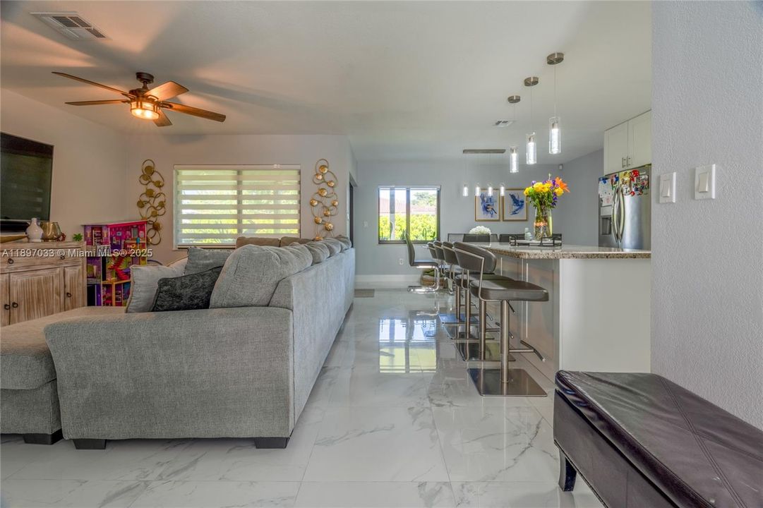 For Sale: $650,000 (4 beds, 2 baths, 1553 Square Feet)