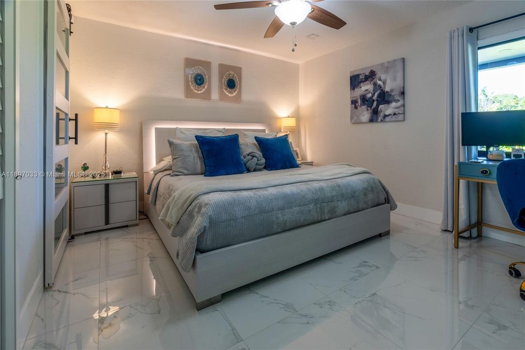 For Sale: $650,000 (4 beds, 2 baths, 1553 Square Feet)