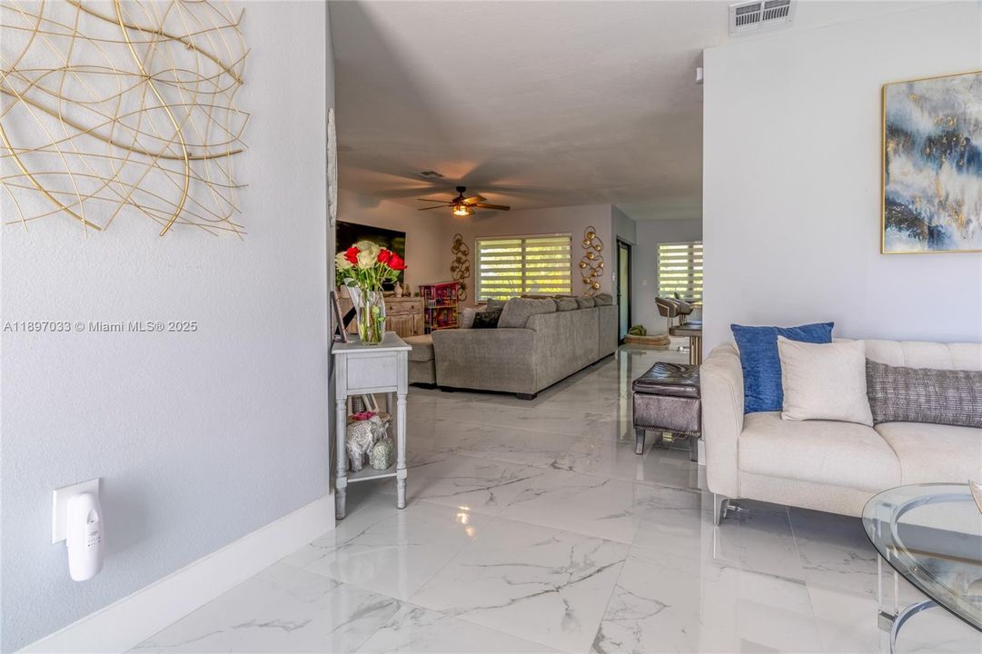 For Sale: $650,000 (4 beds, 2 baths, 1553 Square Feet)