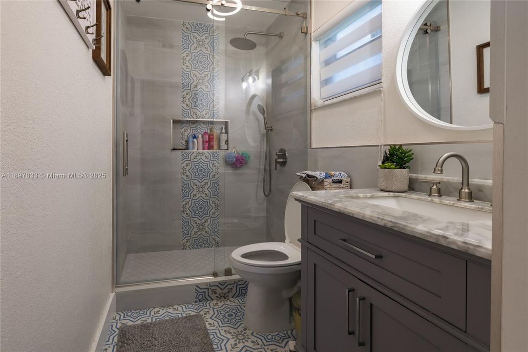 For Sale: $650,000 (4 beds, 2 baths, 1553 Square Feet)