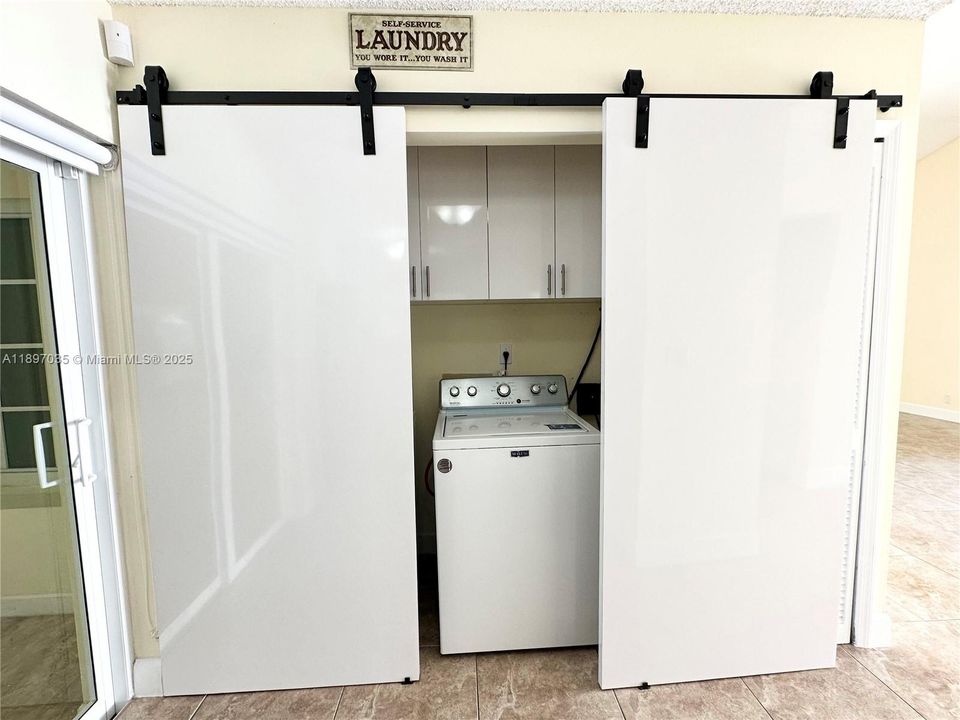 最近租的: $3,600 (3 贝兹, 2 浴室, 1552 平方英尺)