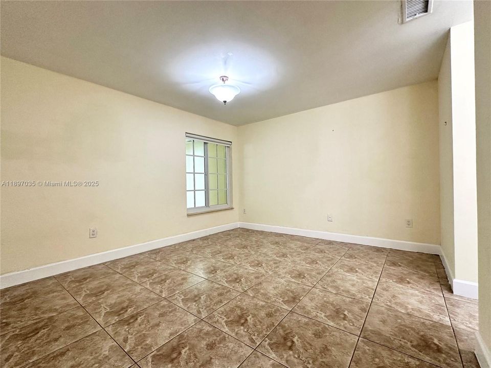 最近租的: $3,600 (3 贝兹, 2 浴室, 1552 平方英尺)