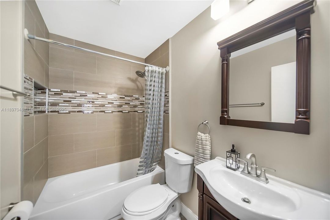 Недавно арендовано: $3,900 (3 спален, 2 ванн, 1806 Квадратных фут)