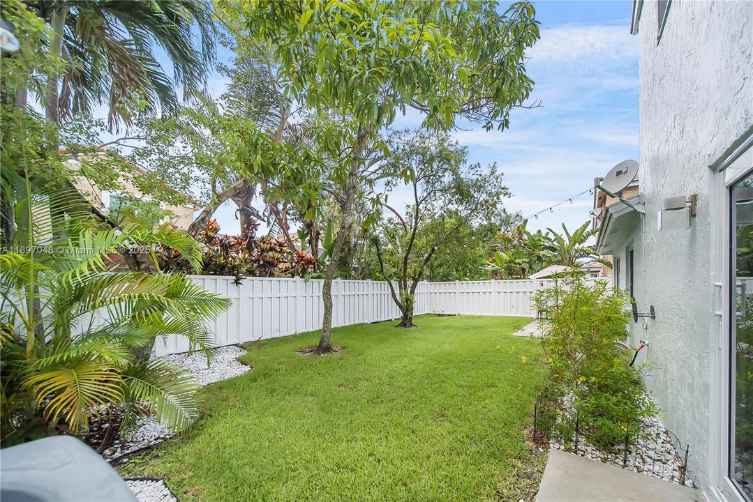 Недавно арендовано: $3,900 (3 спален, 2 ванн, 1806 Квадратных фут)