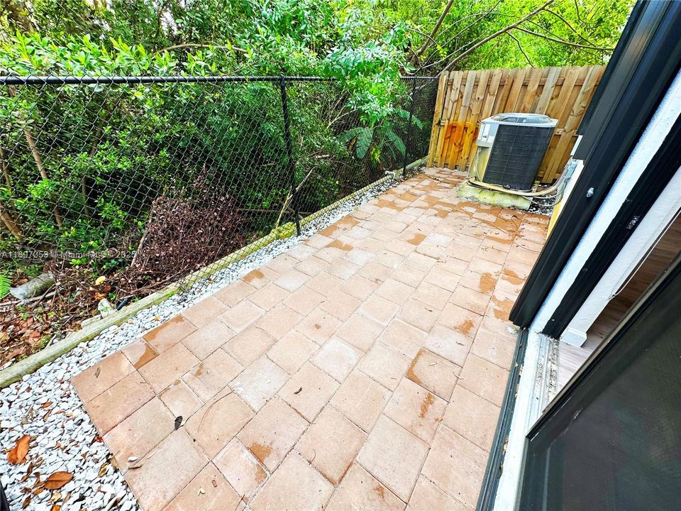 Recientemente alquilado: $4,000 (4 camas, 2 baños, 1587 Pies cuadrados)