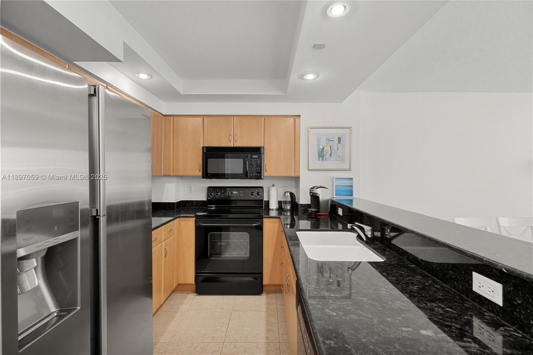 For Rent: $5,800 (2 beds, 2 baths, 1238 Square Feet)