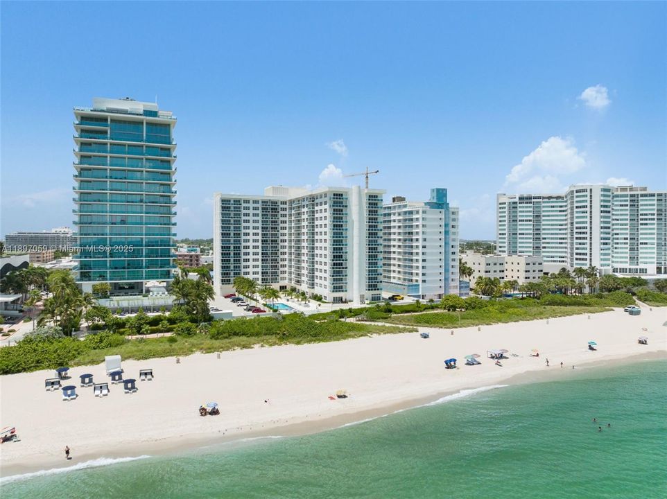 For Rent: $5,800 (2 beds, 2 baths, 1238 Square Feet)