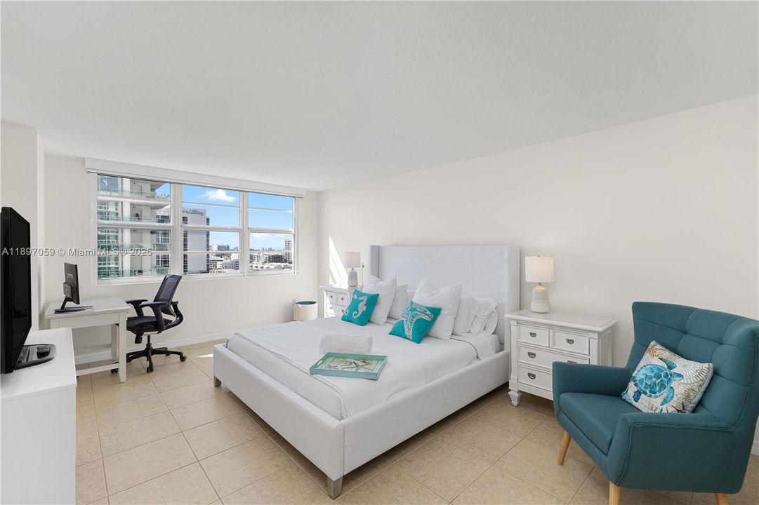 For Rent: $5,800 (2 beds, 2 baths, 1238 Square Feet)