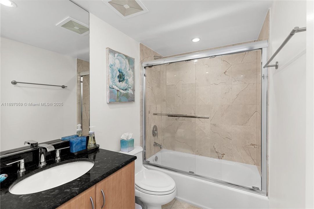 For Rent: $5,800 (2 beds, 2 baths, 1238 Square Feet)