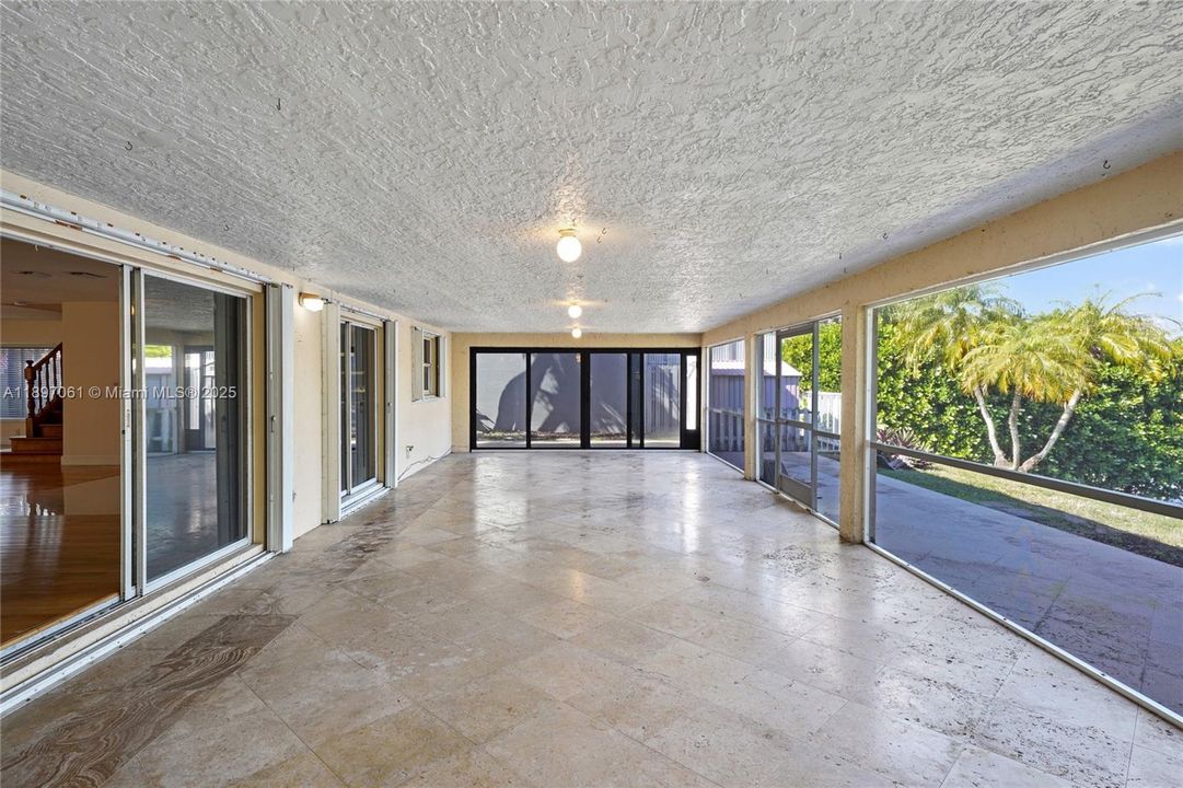 В аренду: $4,190 (4 спален, 2 ванн, 2728 Квадратных фут)