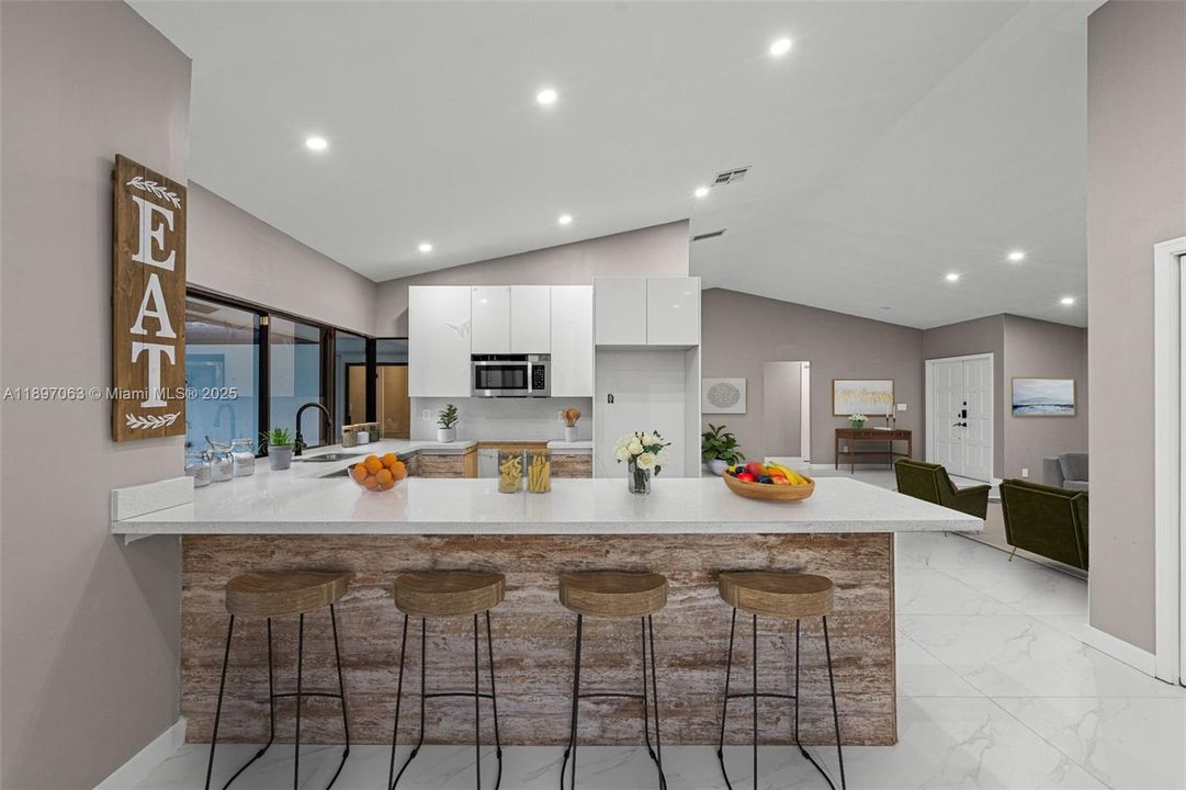 For Sale: $899,900 (3 beds, 3 baths, 1939 Square Feet)