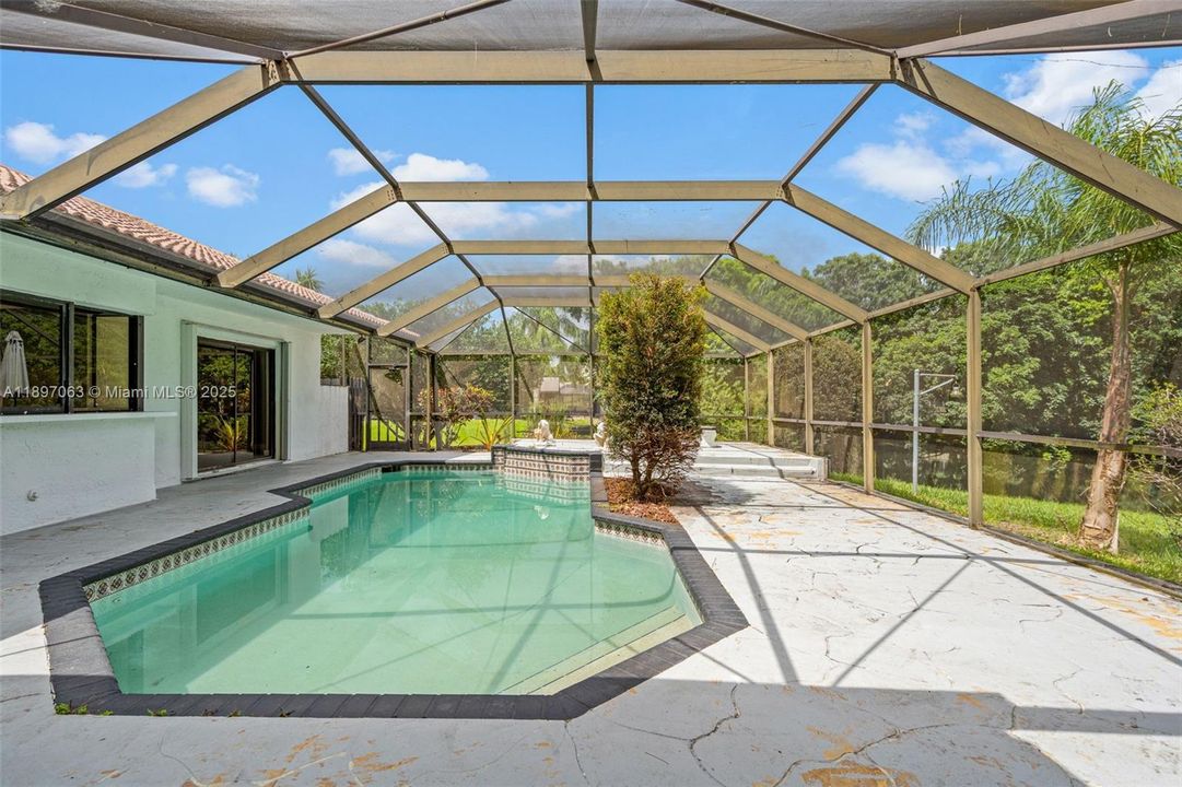 For Sale: $899,900 (3 beds, 3 baths, 1939 Square Feet)