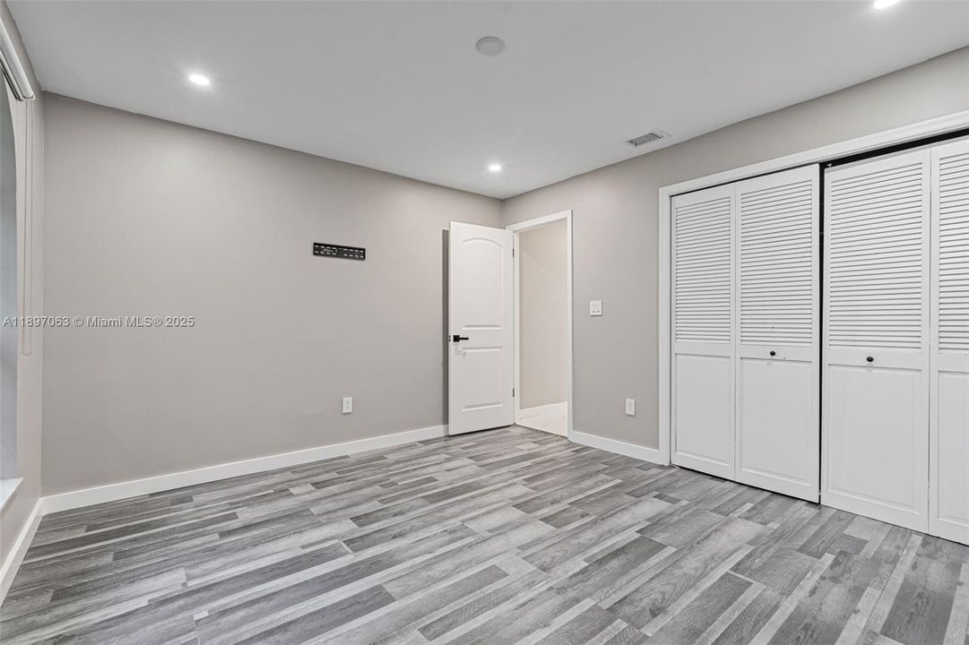 For Sale: $899,900 (3 beds, 3 baths, 1939 Square Feet)