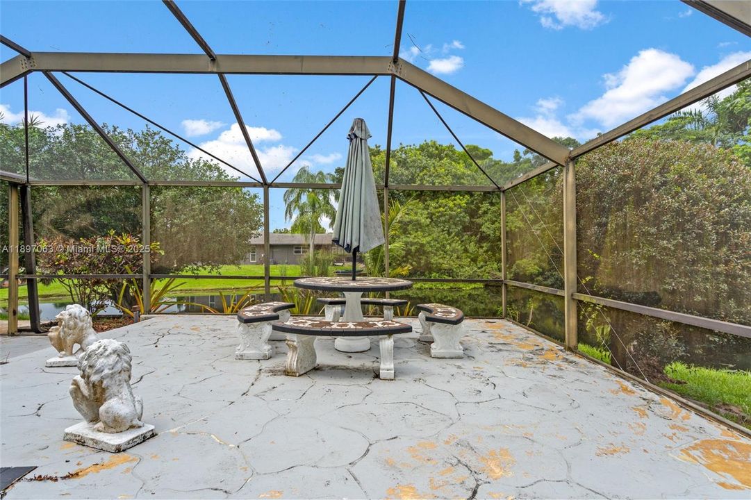 For Sale: $899,900 (3 beds, 3 baths, 1939 Square Feet)