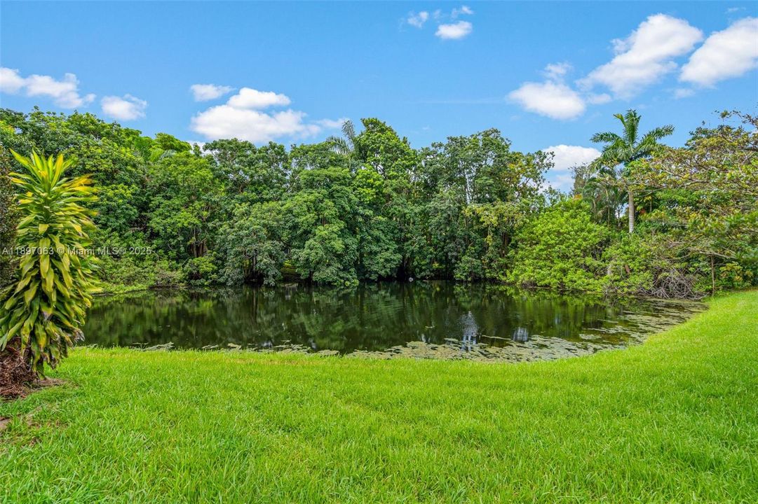 For Sale: $899,900 (3 beds, 3 baths, 1939 Square Feet)