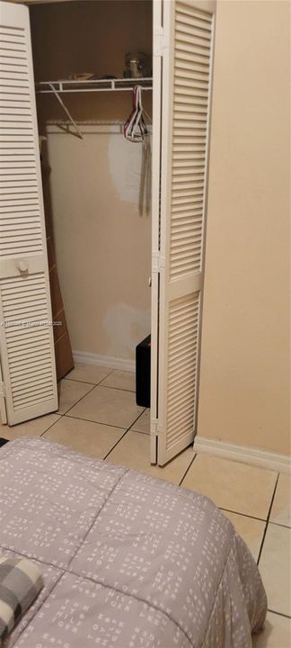 Active With Contract: $449,999 (3 beds, 2 baths, 1200 Square Feet)