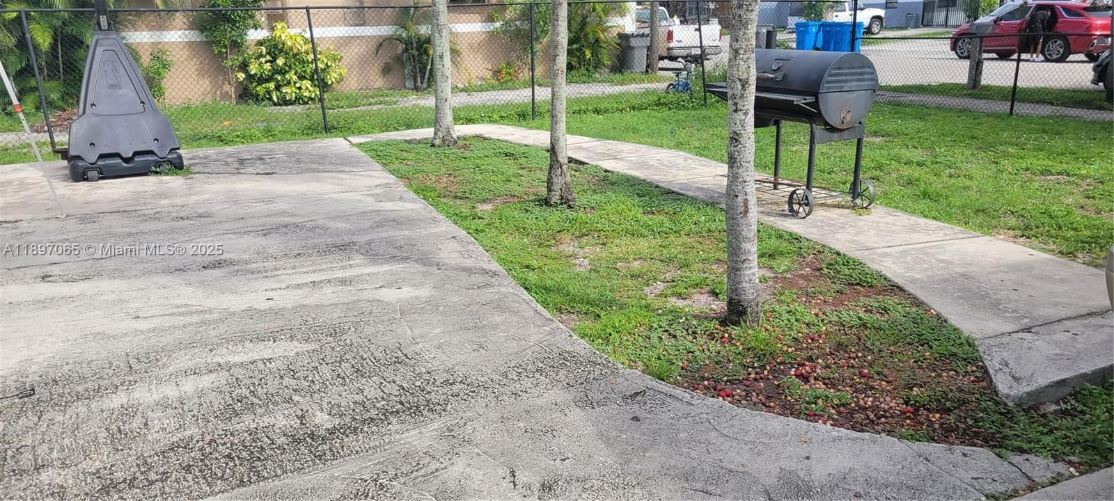 Active With Contract: $449,999 (3 beds, 2 baths, 1200 Square Feet)