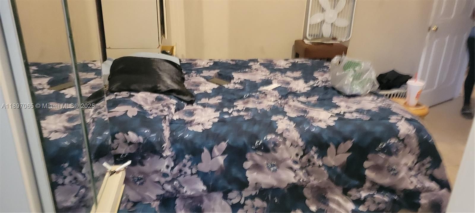 Active With Contract: $449,999 (3 beds, 2 baths, 1200 Square Feet)