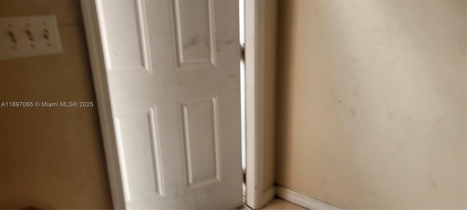 Active With Contract: $449,999 (3 beds, 2 baths, 1200 Square Feet)