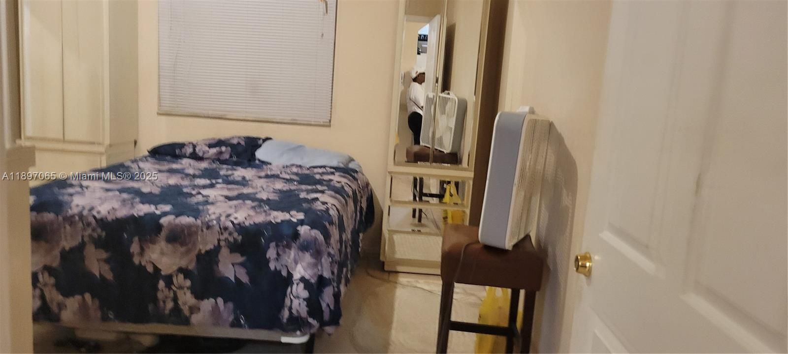 Active With Contract: $449,999 (3 beds, 2 baths, 1200 Square Feet)