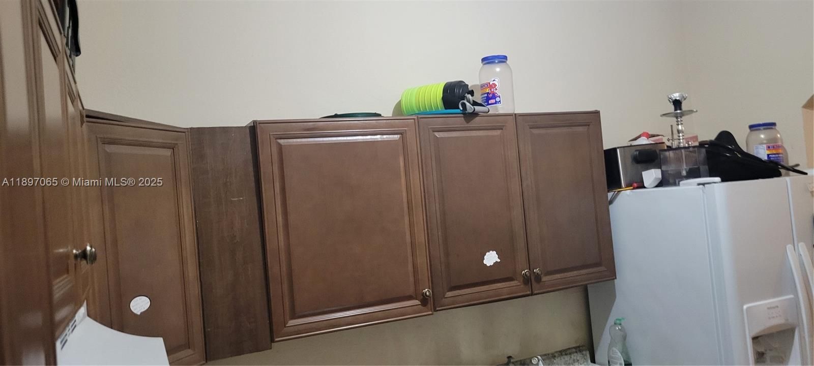 Active With Contract: $449,999 (3 beds, 2 baths, 1200 Square Feet)