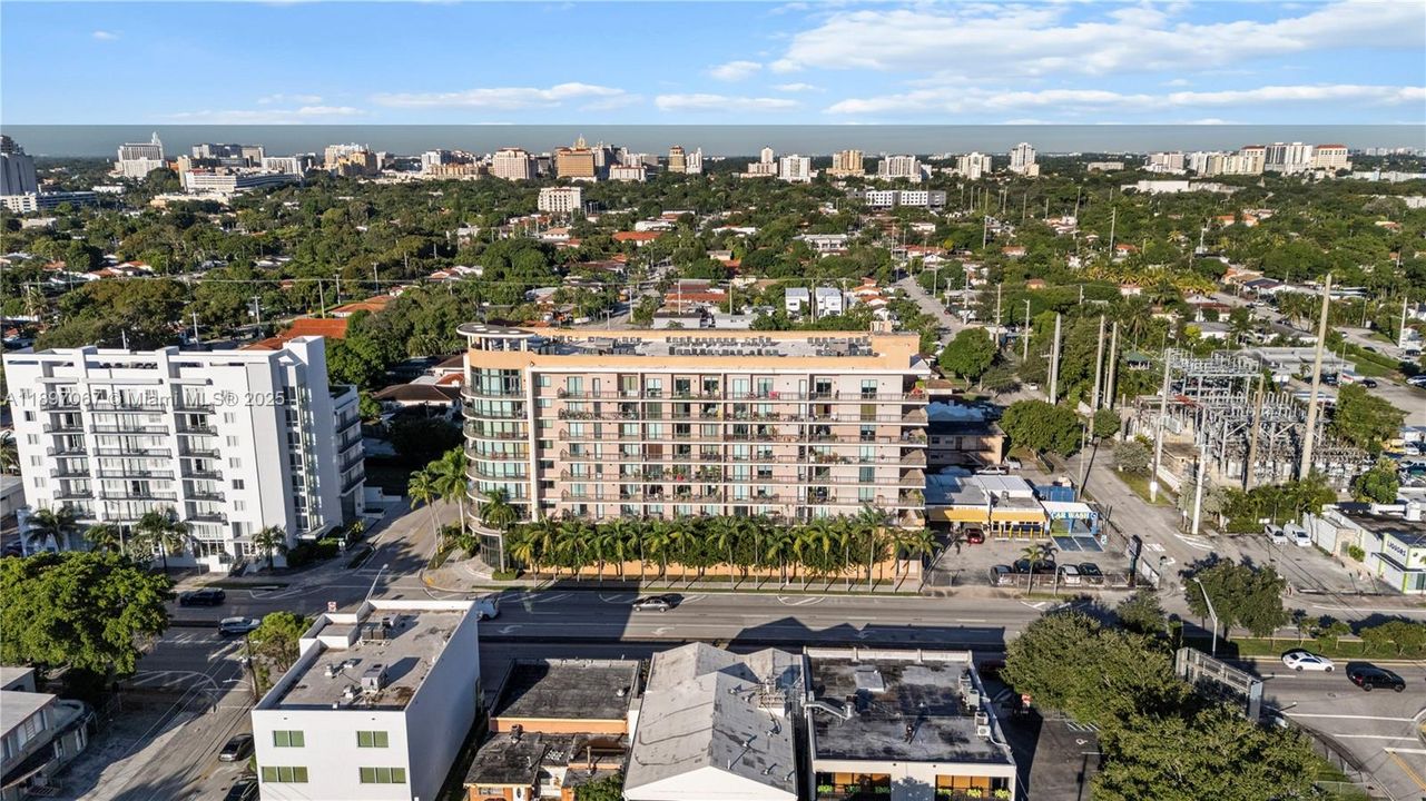 En Venta: $420,000 (2 camas, 2 baños, 873 Pies cuadrados)