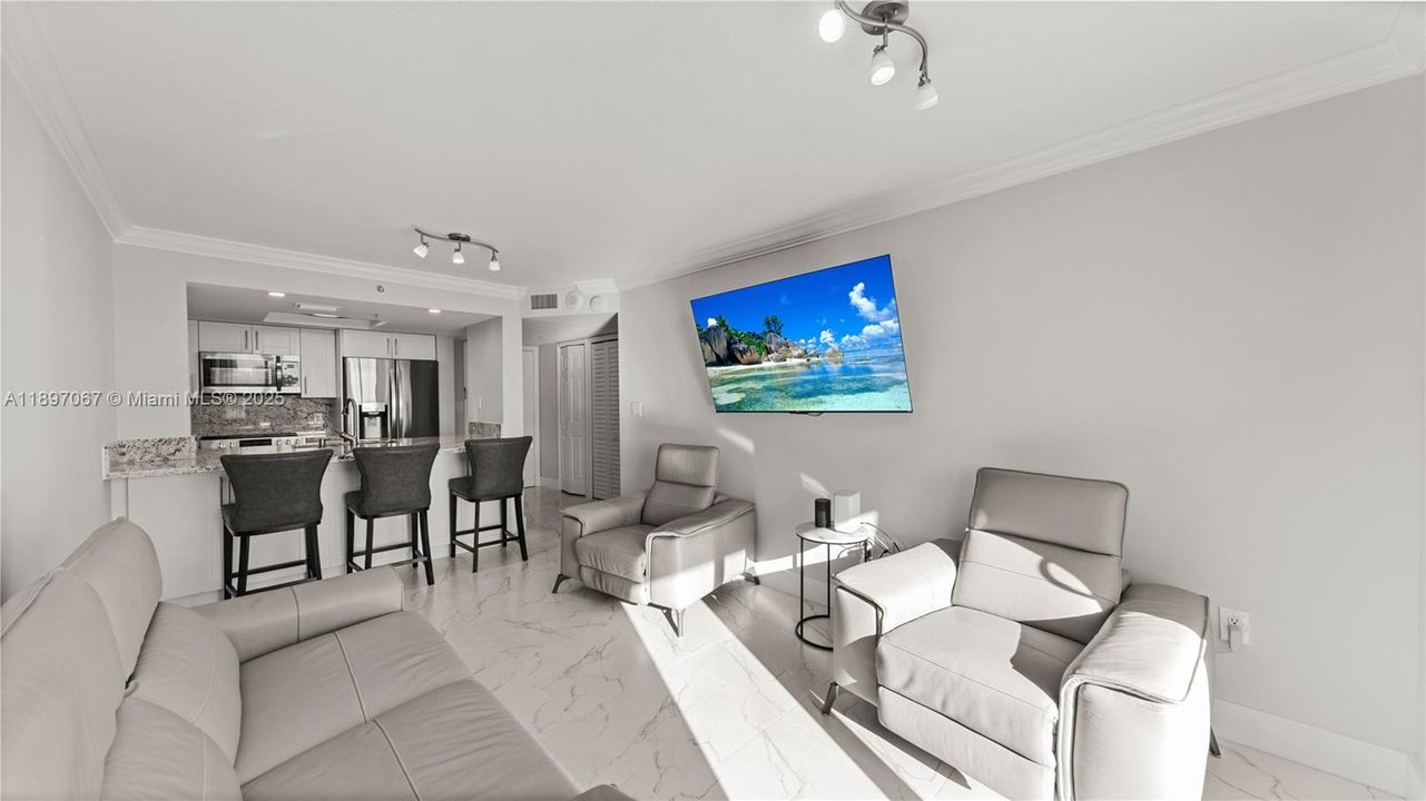 En Venta: $420,000 (2 camas, 2 baños, 873 Pies cuadrados)