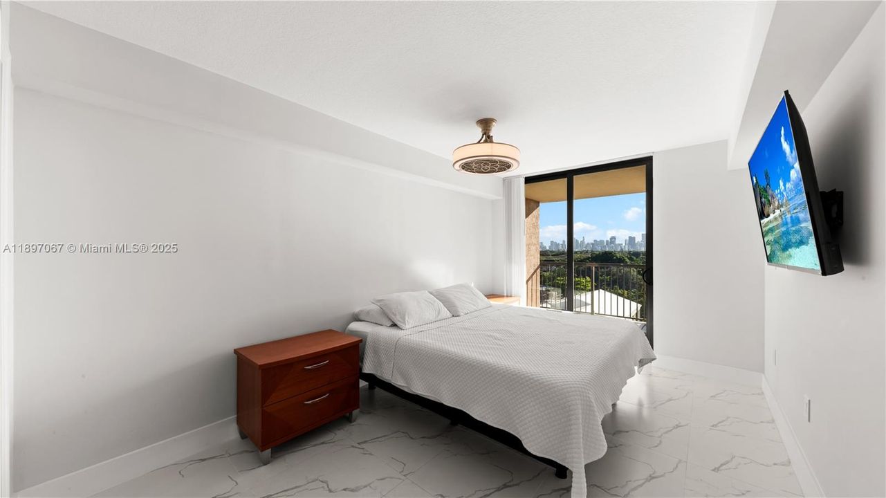 En Venta: $420,000 (2 camas, 2 baños, 873 Pies cuadrados)