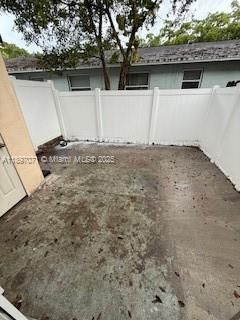 Active With Contract: $3,300 (2 beds, 2 baths, 1220 Square Feet)