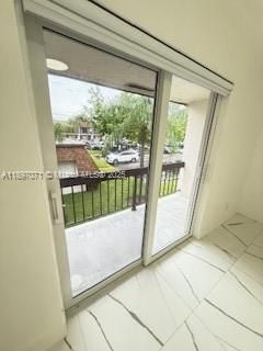 Active With Contract: $3,300 (2 beds, 2 baths, 1220 Square Feet)