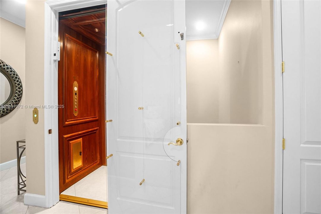 待售: $769,000 (4 贝兹, 3 浴室, 2587 平方英尺)