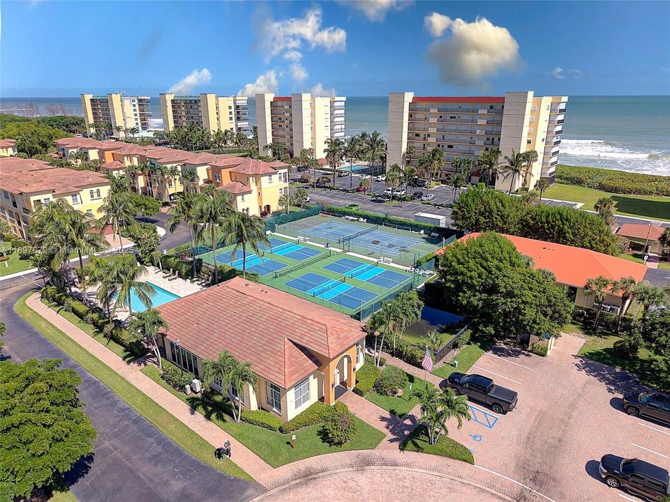 待售: $769,000 (4 贝兹, 3 浴室, 2587 平方英尺)