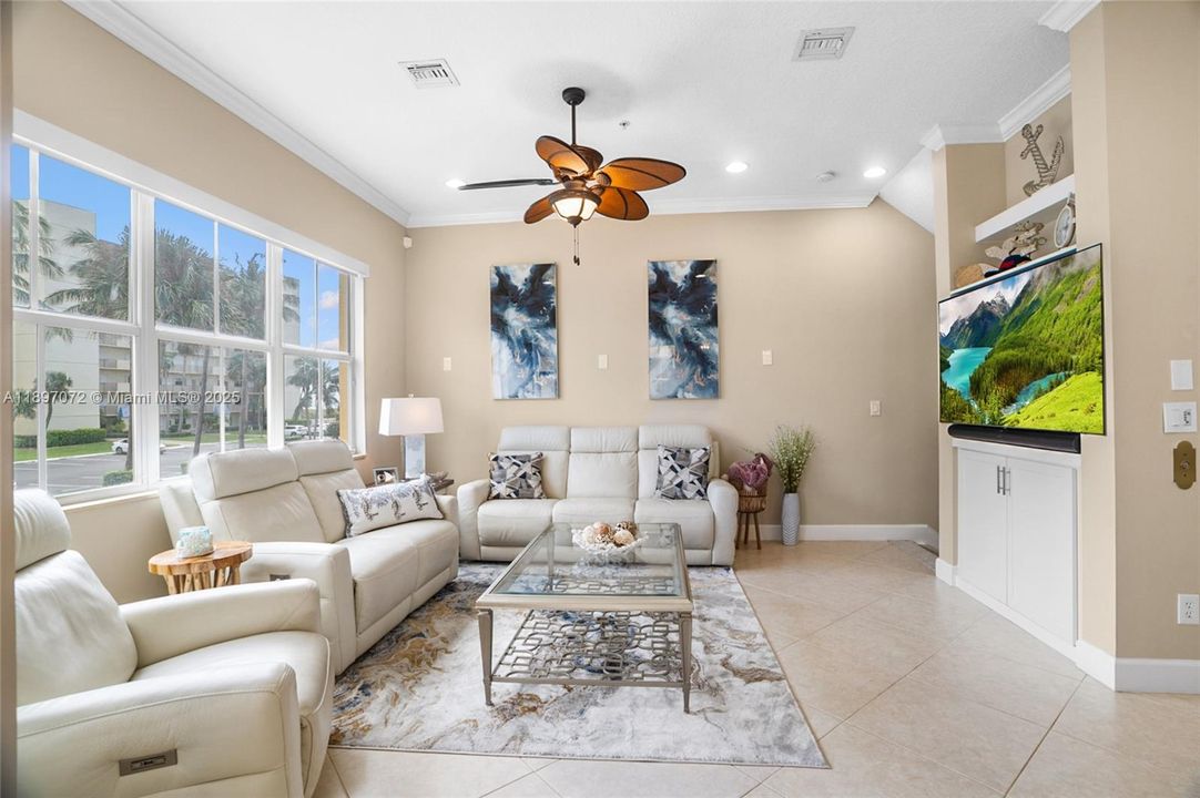 待售: $769,000 (4 贝兹, 3 浴室, 2587 平方英尺)