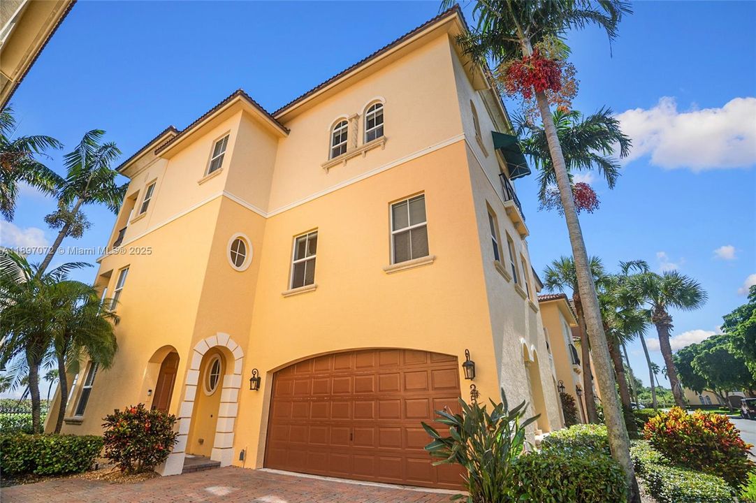 待售: $769,000 (4 贝兹, 3 浴室, 2587 平方英尺)