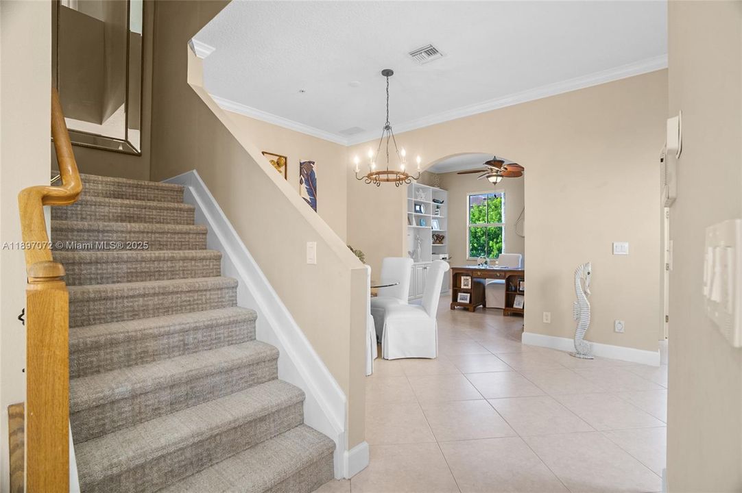 待售: $769,000 (4 贝兹, 3 浴室, 2587 平方英尺)