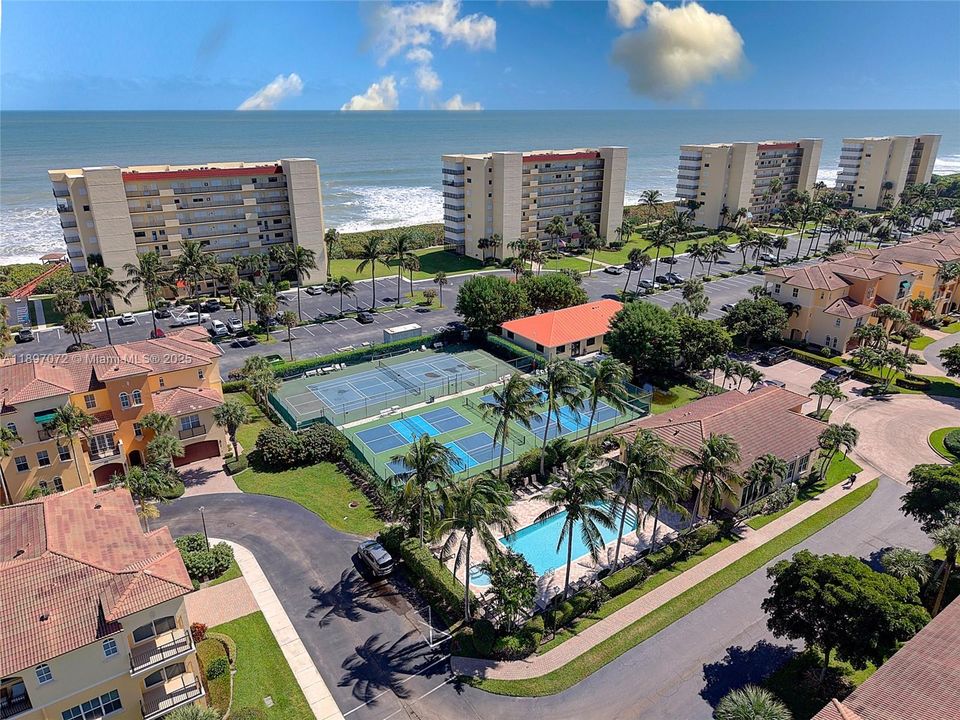 待售: $769,000 (4 贝兹, 3 浴室, 2587 平方英尺)