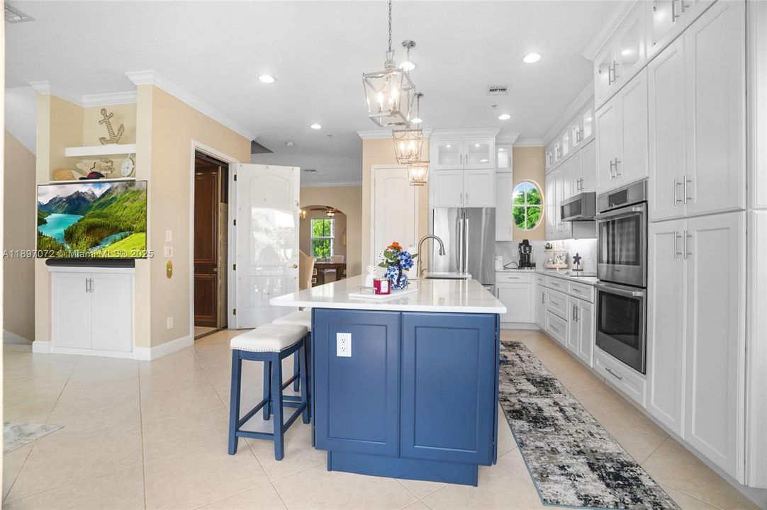 待售: $769,000 (4 贝兹, 3 浴室, 2587 平方英尺)