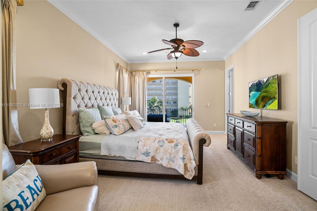 待售: $769,000 (4 贝兹, 3 浴室, 2587 平方英尺)