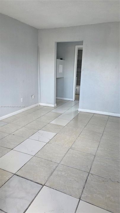 For Rent: $1,300 (1 beds, 1 baths, 0 Square Feet)