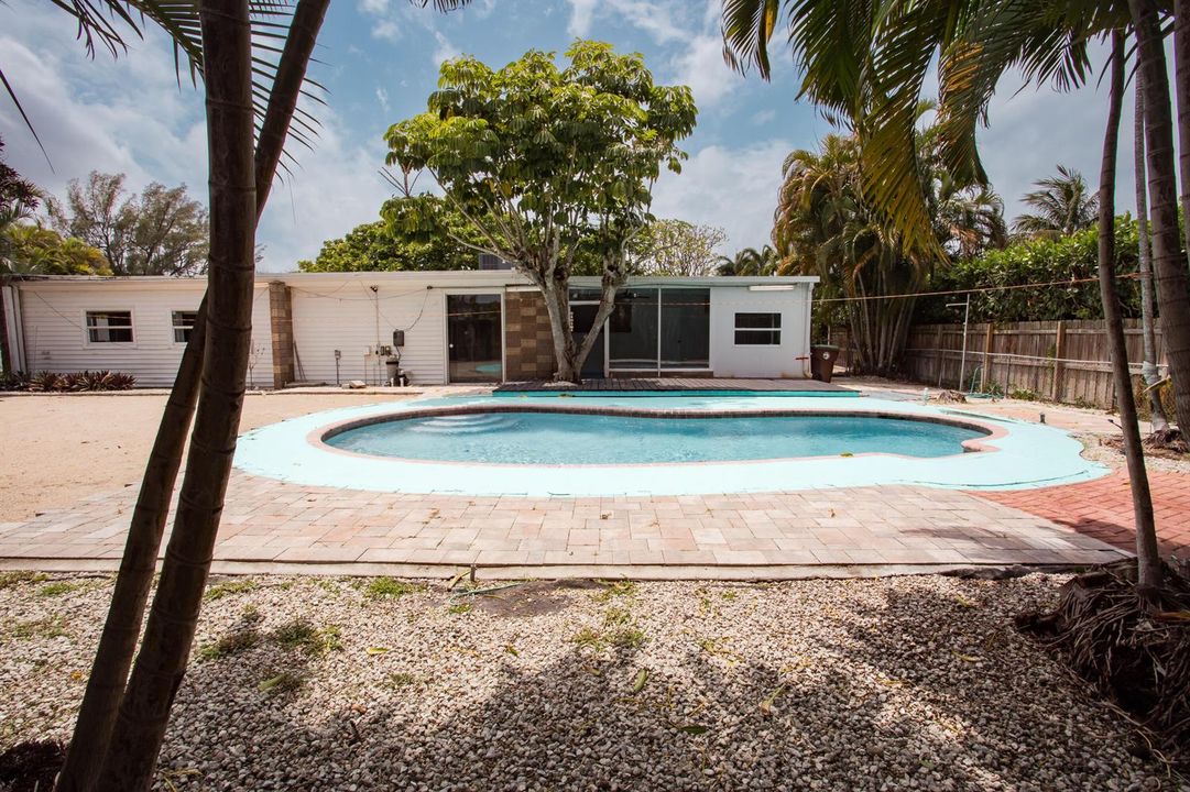 Pool 2