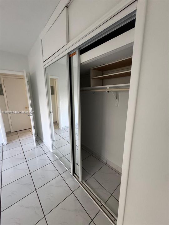 На продажу: $175,000 (1 спален, 1 ванн, 639 Квадратных фут)
