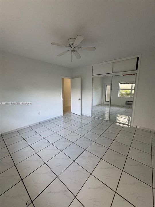 На продажу: $175,000 (1 спален, 1 ванн, 639 Квадратных фут)