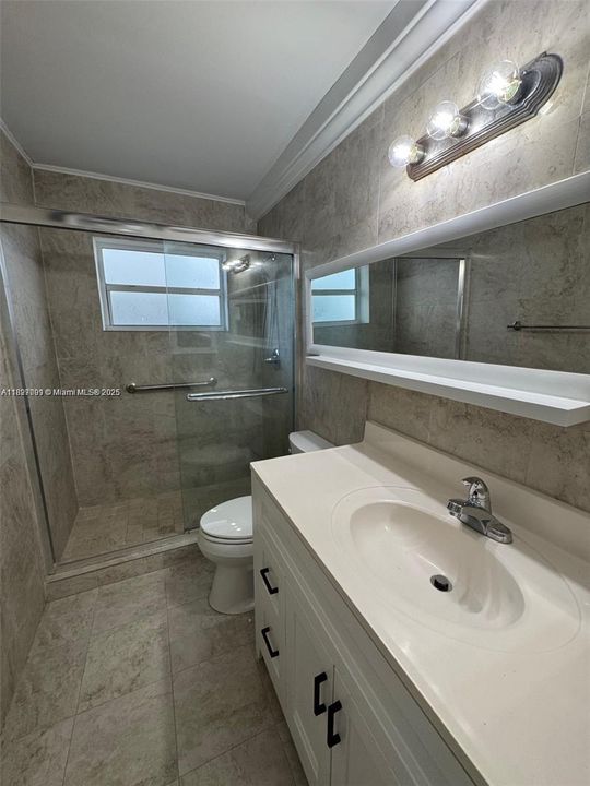 На продажу: $175,000 (1 спален, 1 ванн, 639 Квадратных фут)