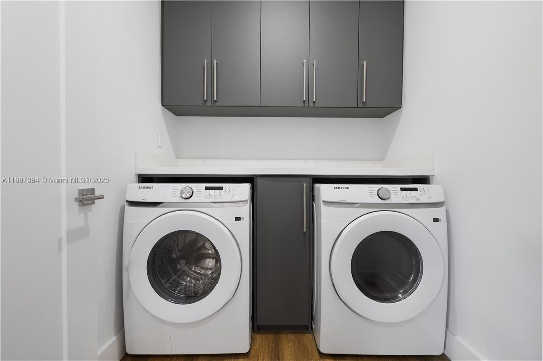 最近租的: $15,000 (4 贝兹, 4 浴室, 3701 平方英尺)